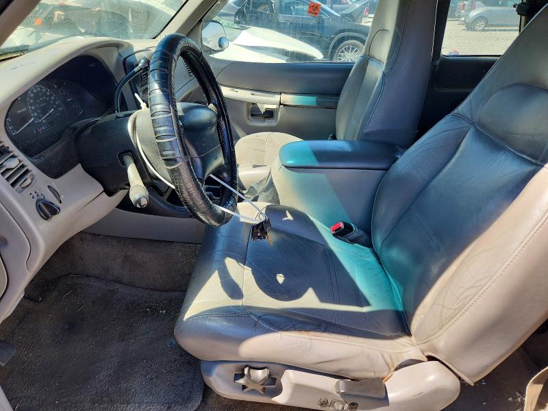 1998 Ford Explorer მანქანა იყიდება აუქციონზე, vin: 1FMYU24E6WUB28975, აუქციონის ნომერი: 56543196
