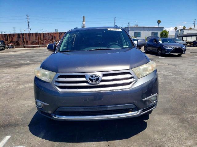 2013 Toyota Highlander მანქანა იყიდება აუქციონზე, vin: 5TDZA3EH5DS046141, აუქციონის ნომერი: 55560926