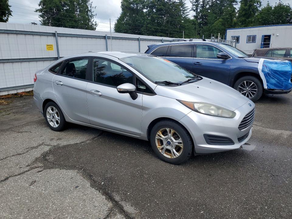 57082826 :رقم المزاد ، 3FADP4BJ7FM196007 vin ، 2015 Ford Fiesta مزاد بيع
