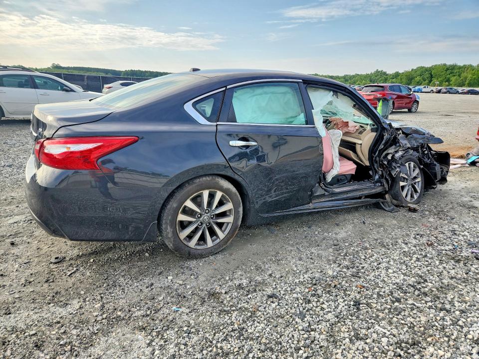55547286 :رقم المزاد ، 1N4AL3AP4HC256392 vin ، 2017 Nissan Altima مزاد بيع