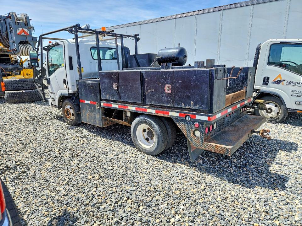 57534476 :رقم المزاد ، 54DB4W1B2FS800694 vin ، 2015 Isuzu Npr مزاد بيع