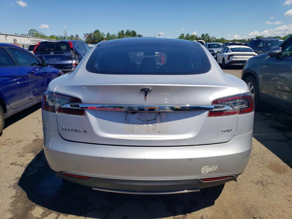 Продаж на аукціоні авто 2015 Tesla Model S, vin: 5YJSA1E24FF112932, номер лоту: 57883256