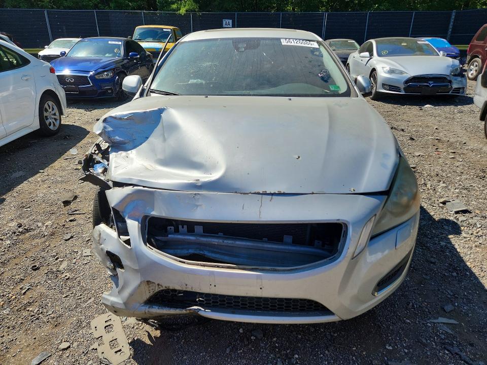 56126086 :رقم المزاد ، YV1622FSXC2049573 vin ، 2012 Volvo S60 مزاد بيع