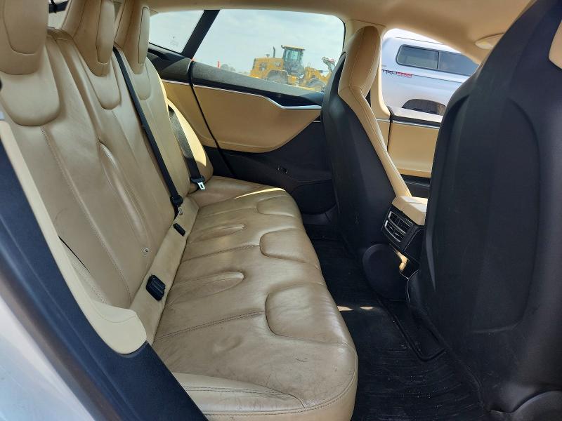 57266186 :رقم المزاد ، 5YJSA1S19EFP60860 vin ، 2014 Tesla Model S مزاد بيع