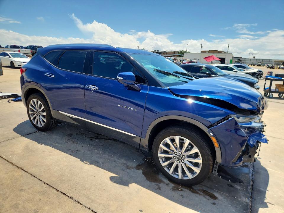 56308126 :رقم المزاد ، 3GNKBFRS5NS129210 vin ، 2022 Chevrolet Blazer مزاد بيع