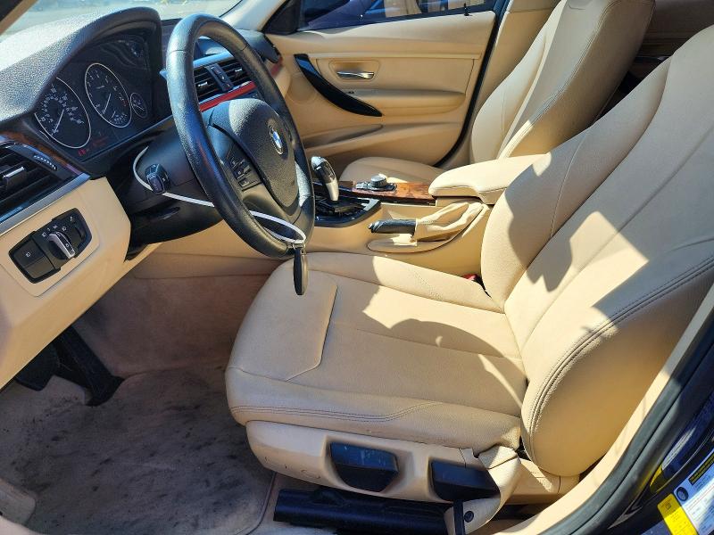 56646156 :رقم المزاد ، WBA3B1G59ENS79311 vin ، 2014 Bmw 320 مزاد بيع