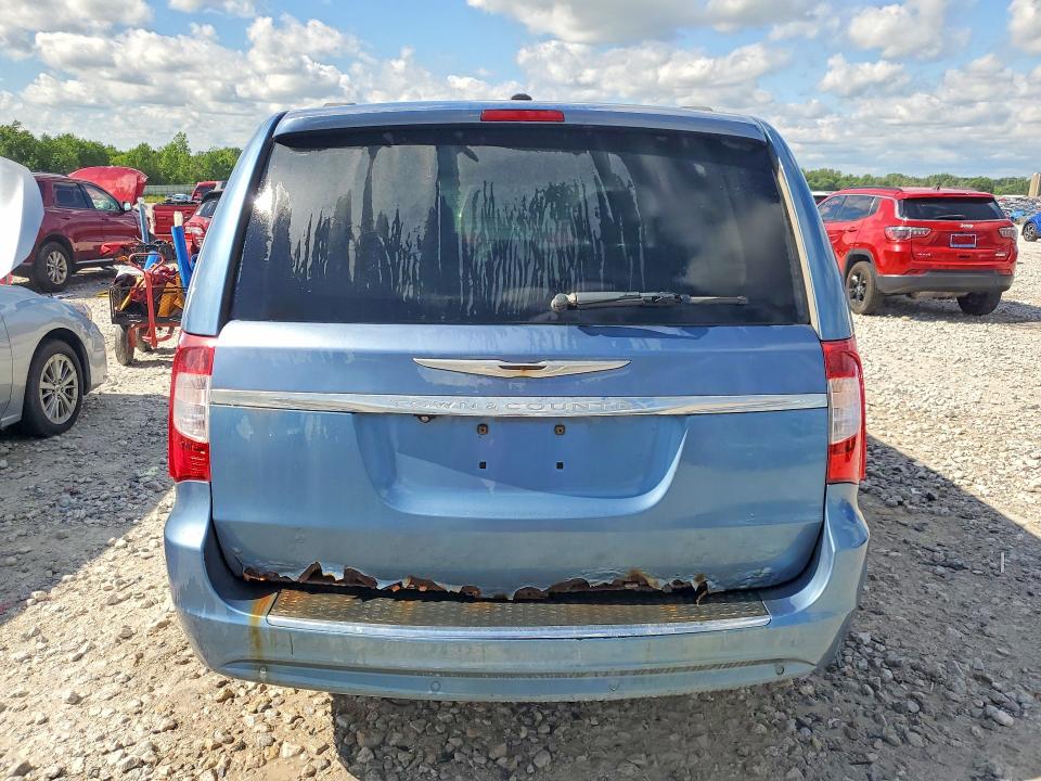 57781996 :رقم المزاد ، 2A4RR8DG9BR784765 vin ، 2011 Chrysler Town & Country مزاد بيع