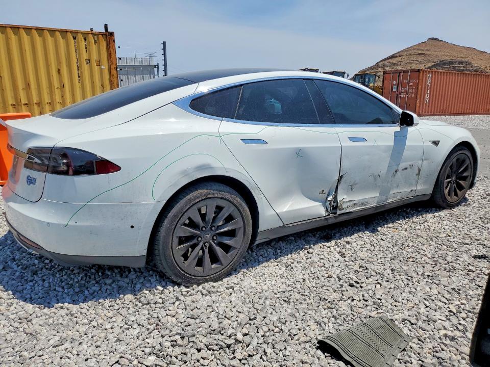 Продаж на аукціоні авто 2015 Tesla Model S, vin: 5YJSA1H22FF096628, номер лоту: 57766946