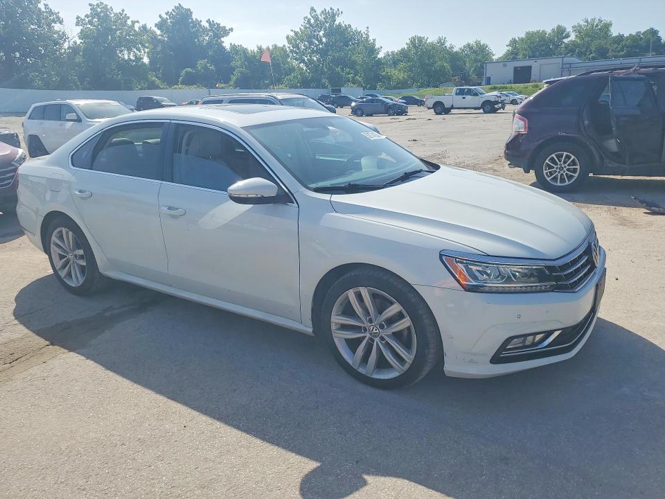 58774156 :رقم المزاد ، 1VWBA7A34JC046774 vin ، 2018 Volkswagen Passat مزاد بيع