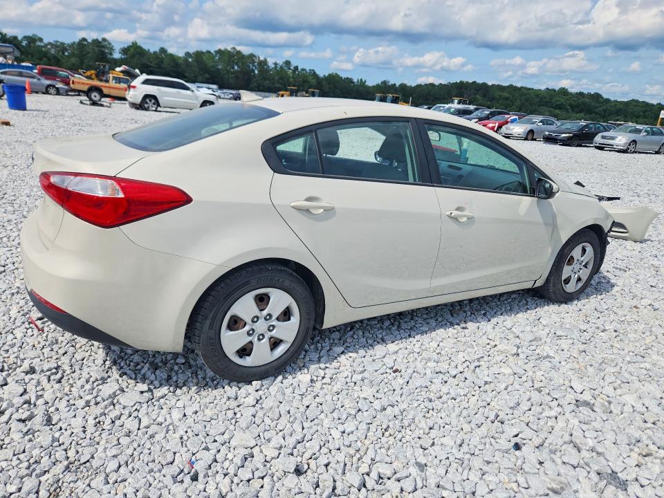 58358366 :رقم المزاد ، KNAFK4A68F5334655 vin ، 2015 Kia Forte مزاد بيع