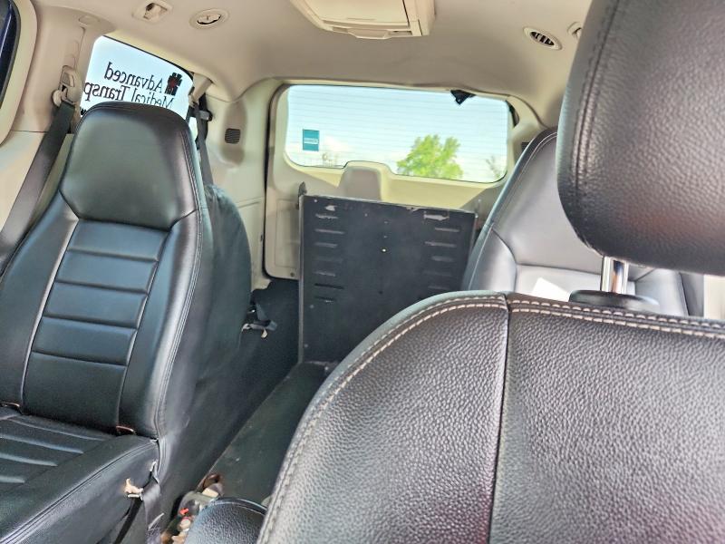 56801626 :رقم المزاد ، 2C4RC1BG6FR551613 vin ، 2015 Chrysler Town & Country مزاد بيع