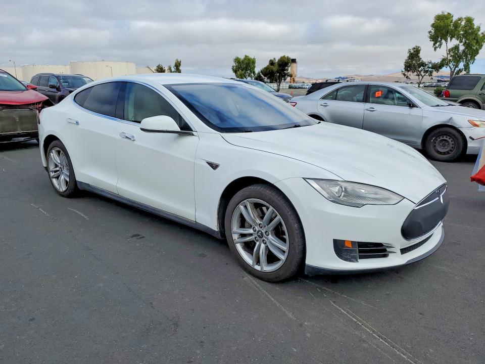 Продажа на аукционе авто 2013 Tesla Model S, vin: 5YJSA1DN0DFP05907, номер лота: 57091176