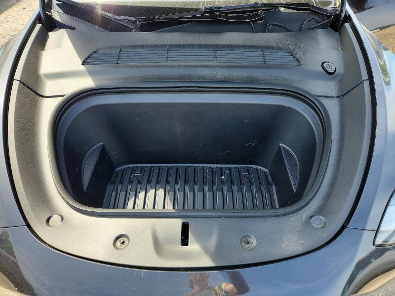 2024 Tesla Model Y მანქანა იყიდება აუქციონზე, vin: 7SAYGDED1RF039389, აუქციონის ნომერი: 56160786
