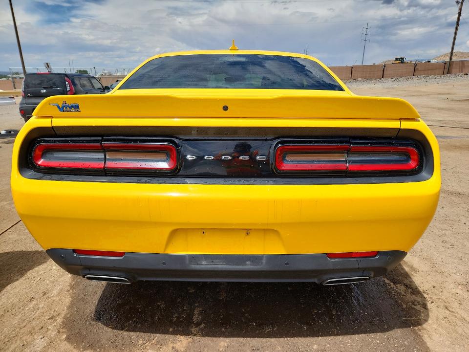 57330716 :رقم المزاد ، 2C3CDZAGXJH200127 vin ، 2018 Dodge Challenger مزاد بيع