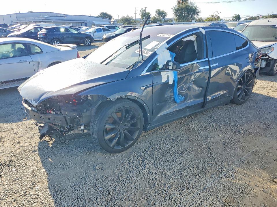 Продажа на аукционе авто 2017 Tesla Model X, vin: 5YJXCDE20HF074510, номер лота: 58794726