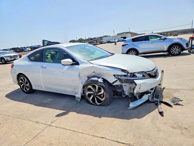 85450005 :رقم المزاد ، 1HGCT1B31GA007577 vin ، 2016 Honda Accord مزاد بيع