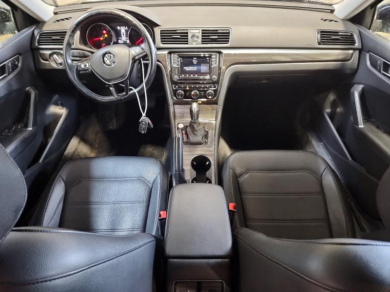 Продажа на аукционе авто 2017 Volkswagen Passat, vin: 1VWBT7A30HC042810, номер лота: 54970996