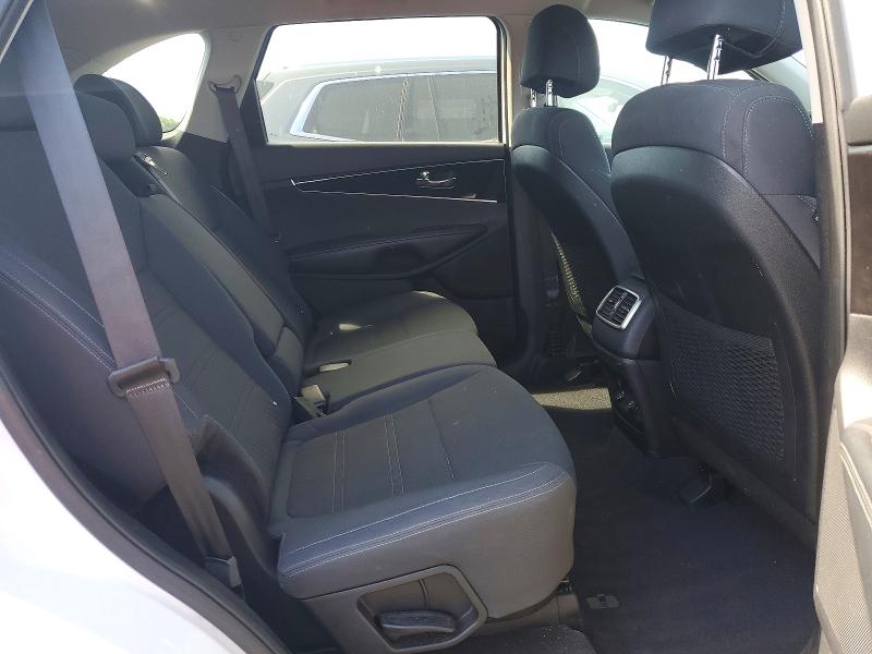 2017 Kia Sorento მანქანა იყიდება აუქციონზე, vin: 5XYPGDA50HG227416, აუქციონის ნომერი: 59005676