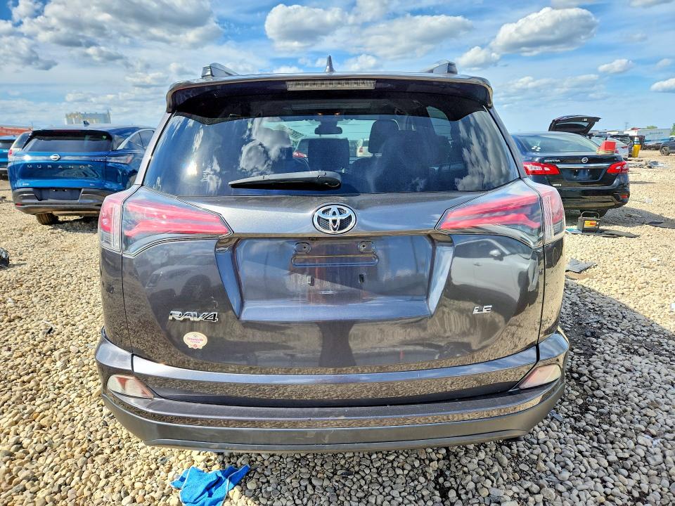 2018 Toyota Rav4 მანქანა იყიდება აუქციონზე, vin: JTMZFREV3JJ185574, აუქციონის ნომერი: 57364746