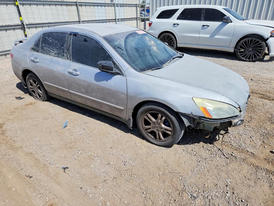 49676496 :رقم المزاد ، 1HGCM66384A065413 vin ، 2004 Honda Accord مزاد بيع