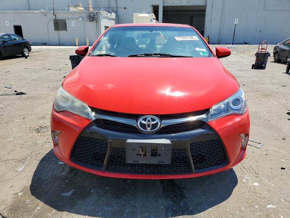 57500186 :رقم المزاد ، 4T1BF1FK2HU644170 vin ، 2017 Toyota Camry مزاد بيع