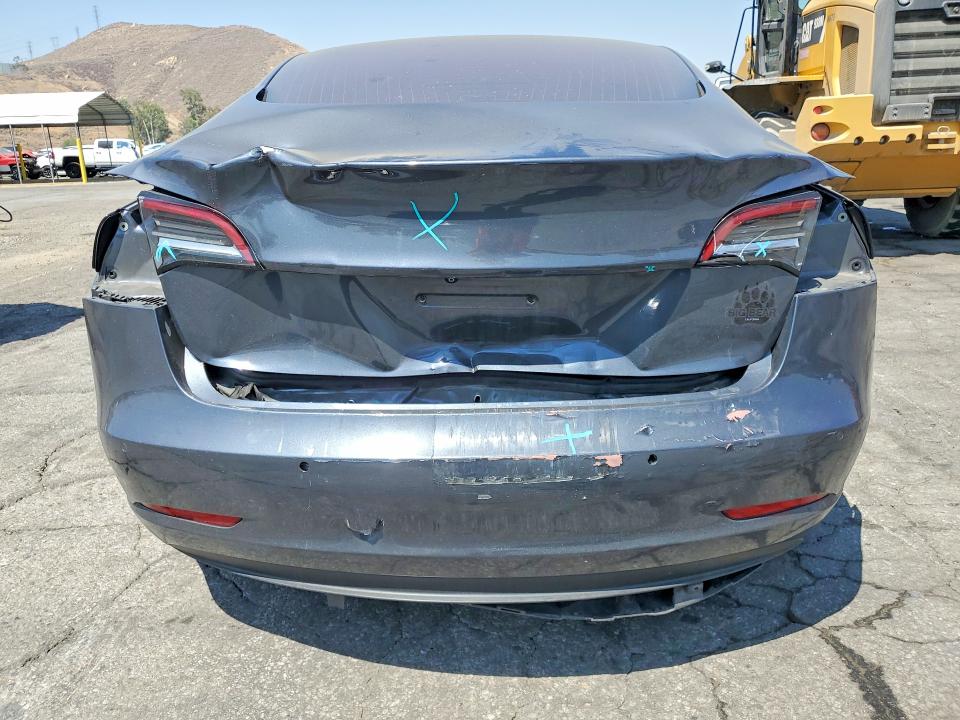 Продажа на аукционе авто 2018 Tesla Model 3, vin: 5YJ3E1EA5JF017725, номер лота: 57277526