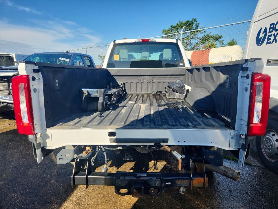 2024 Ford F350 მანქანა იყიდება აუქციონზე, vin: 1FT8X3BA9RED61121, აუქციონის ნომერი: 56181646