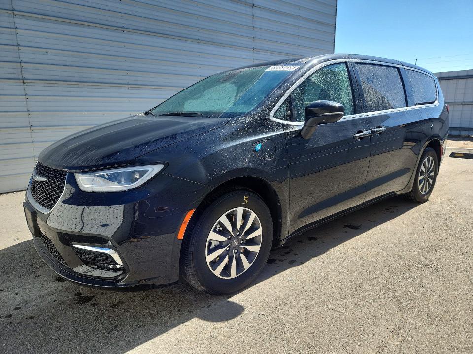 Продажа на аукционе авто 2023 Chrysler Pacifica, vin: 2C4RC1L72PR631393, номер лота: 57863036