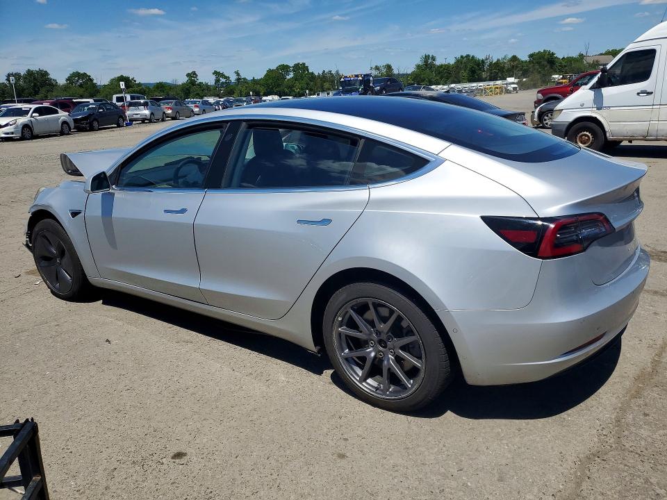 Продажа на аукционе авто 2018 Tesla Model 3, vin: 5YJ3E1EAXJF045973, номер лота: 57430496