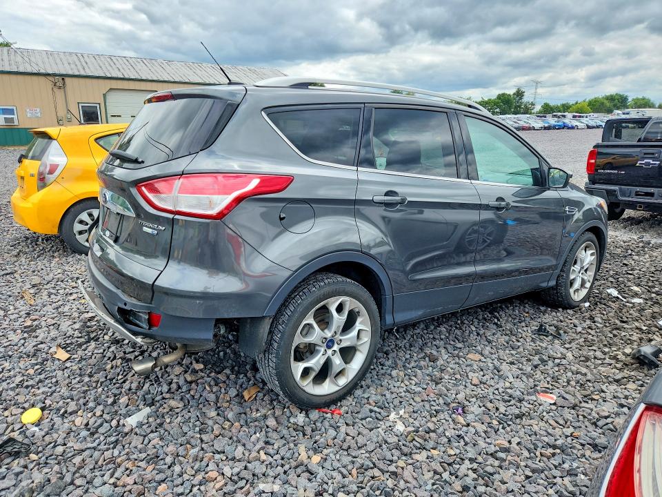 58109546 :رقم المزاد ، 1FMCU9J95FUA89533 vin ، 2015 Ford Escape مزاد بيع