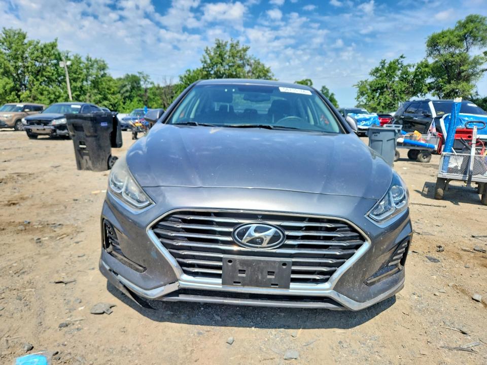 58739166 :رقم المزاد ، 5NPE34AFXJH663944 vin ، 2018 Hyundai Sonata مزاد بيع