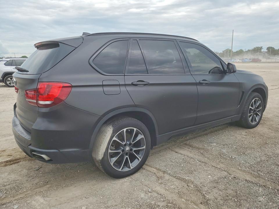 56572816 :رقم المزاد ، 5UXKR0C50J0X83603 vin ، 2018 Bmw X5 مزاد بيع