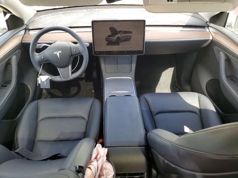 56094606 :رقم المزاد ، 7SAYGAEE7SF302773 vin ، 2025 Tesla Model Y مزاد بيع