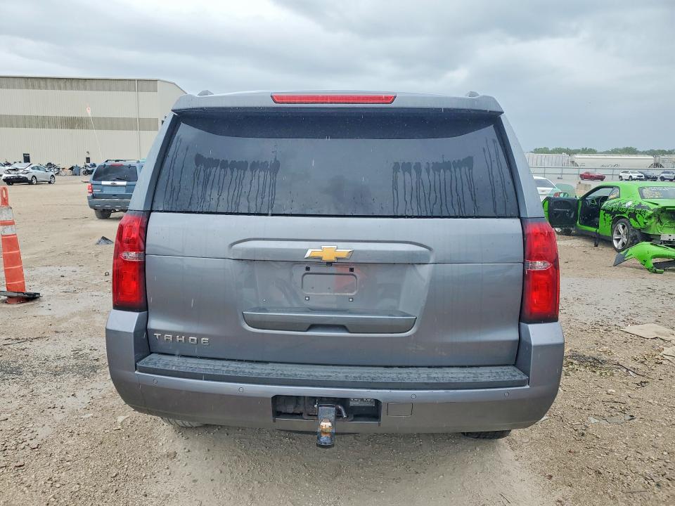 58515126 :رقم المزاد ، 1GNSKAKC8JR354580 vin ، 2018 Chevrolet Tahoe مزاد بيع