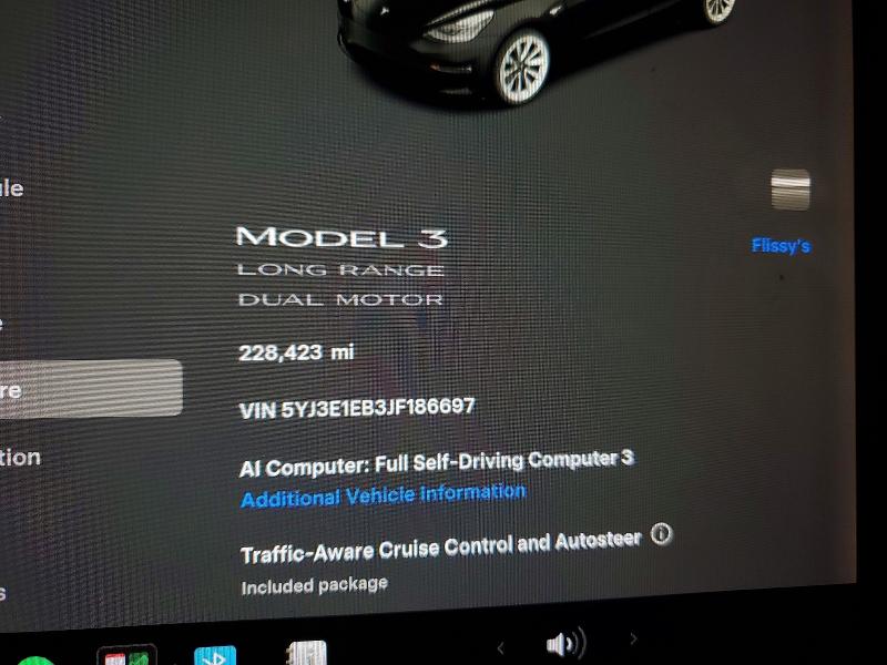 57881186 :رقم المزاد ، 5YJ3E1EB3JF186697 vin ، 2018 Tesla Model 3 مزاد بيع
