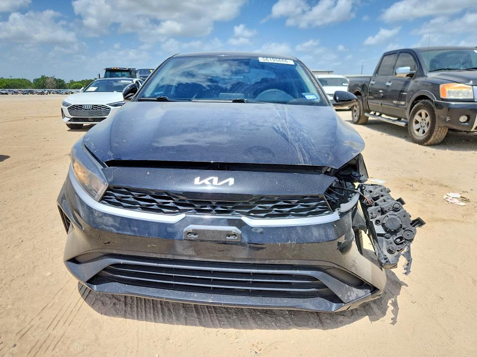 2022 Kia Forte მანქანა იყიდება აუქციონზე, vin: 3KPF24AD6NE461408, აუქციონის ნომერი: 56195606
