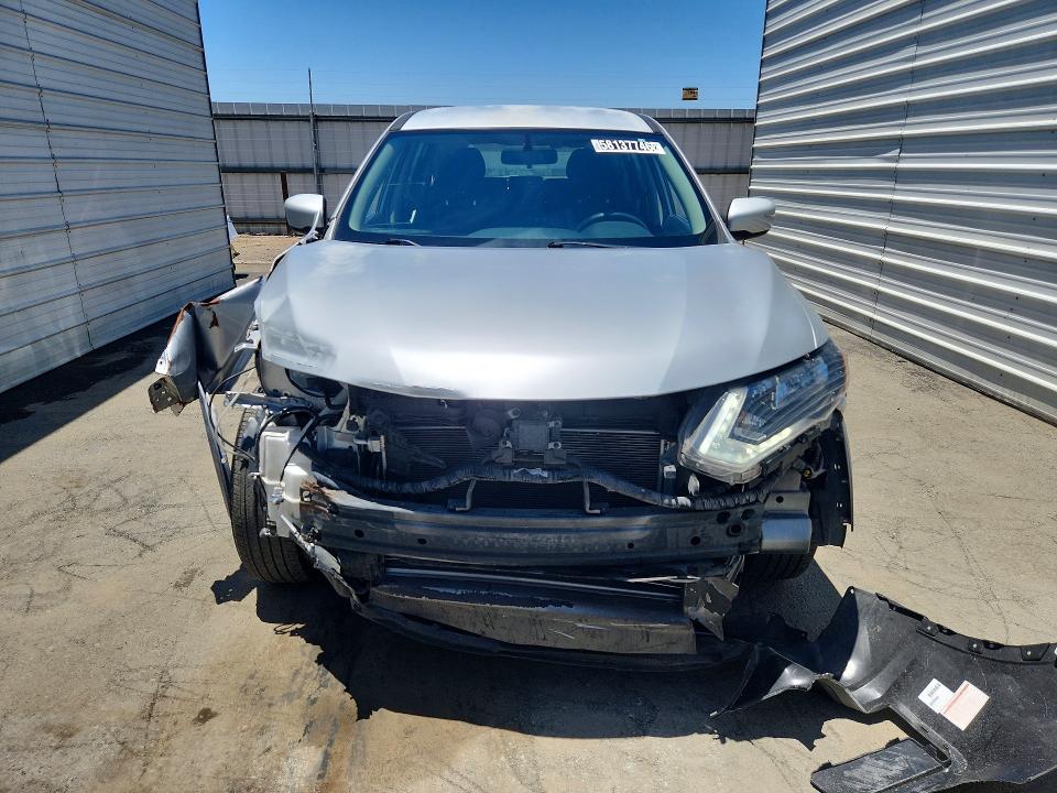 58137746 :رقم المزاد ، KNMAT2MT6JP570377 vin ، 2018 Nissan Rogue مزاد بيع