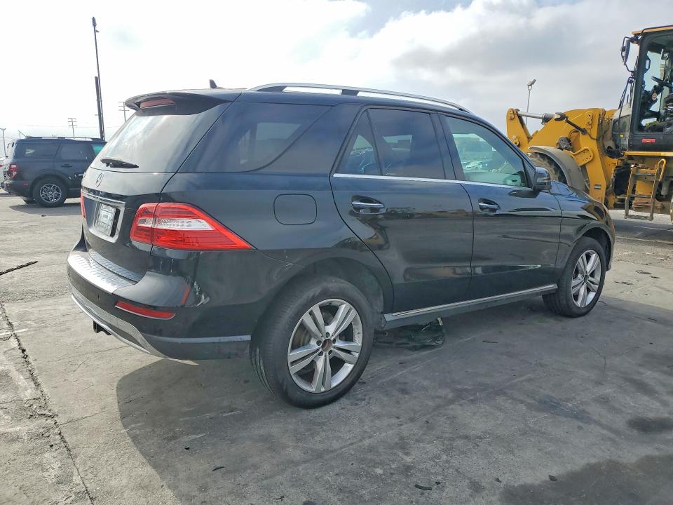 58044486 :رقم المزاد ، 4JGDA5JB8DA141471 vin ، 2013 Mercedes-benz Ml مزاد بيع