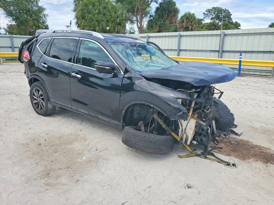 56647596 :رقم المزاد ، 5N1AT2MVXFC825348 vin ، 2015 Nissan Rogue مزاد بيع