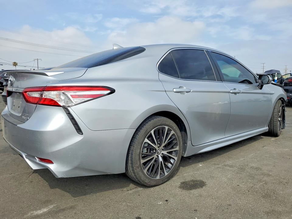 55941136 :رقم المزاد ، 4T1J31AK8LU529948 vin ، 2020 Toyota Camry مزاد بيع