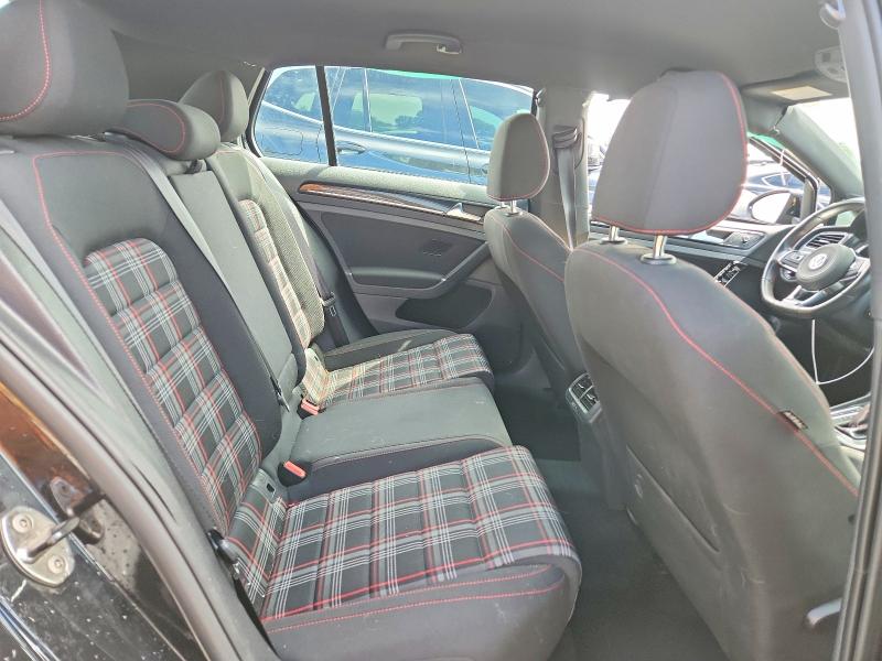 55347356 :رقم المزاد ، 3VW4T7AU4HM025590 vin ، 2017 Volkswagen Gti مزاد بيع