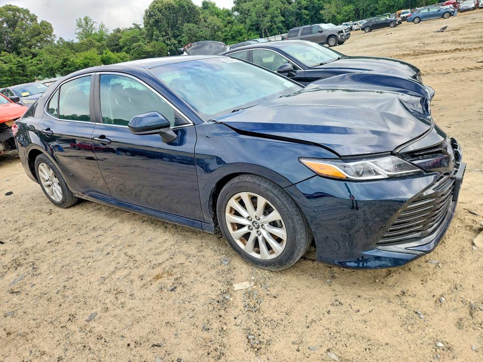 Продаж на аукціоні авто 2018 Toyota Camry, vin: 4T1B11HK8JU605312, номер лоту: 57507946