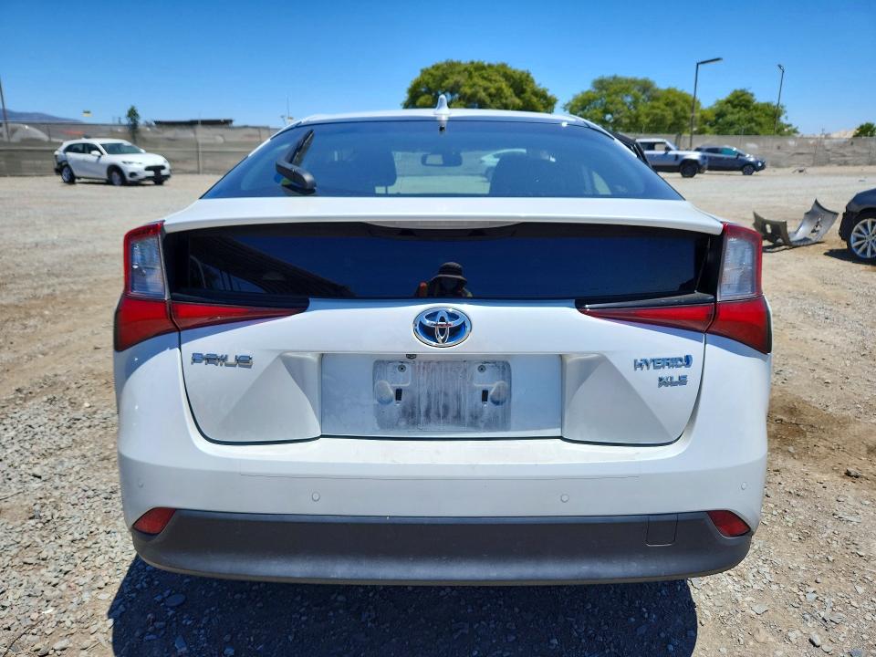 Продажа на аукционе авто 2022 Toyota Prius, vin: JTDKAMFU8N3186156, номер лота: 57973226
