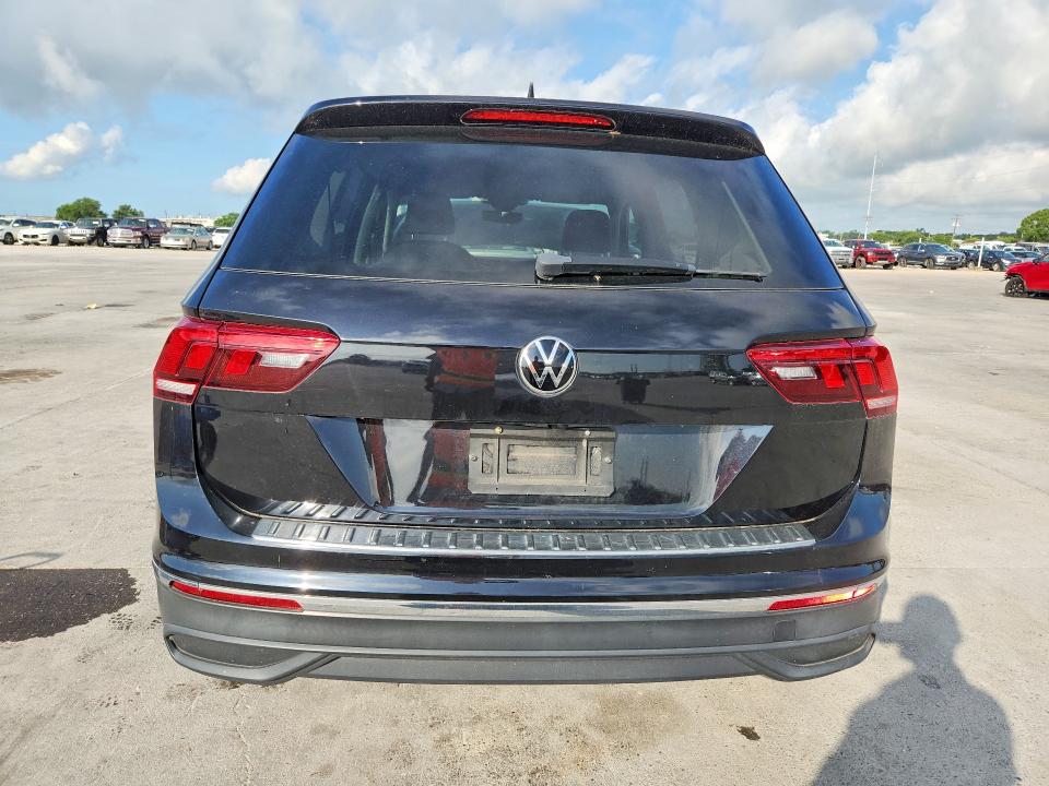 58912986 :رقم المزاد ، 3VV3B7AX1NM149809 vin ، 2022 Volkswagen Tiguan مزاد بيع