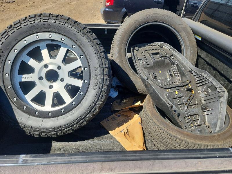 55832036 :رقم المزاد ، 5TFHY5F16CX215029 vin ، 2012 Toyota Tundra مزاد بيع