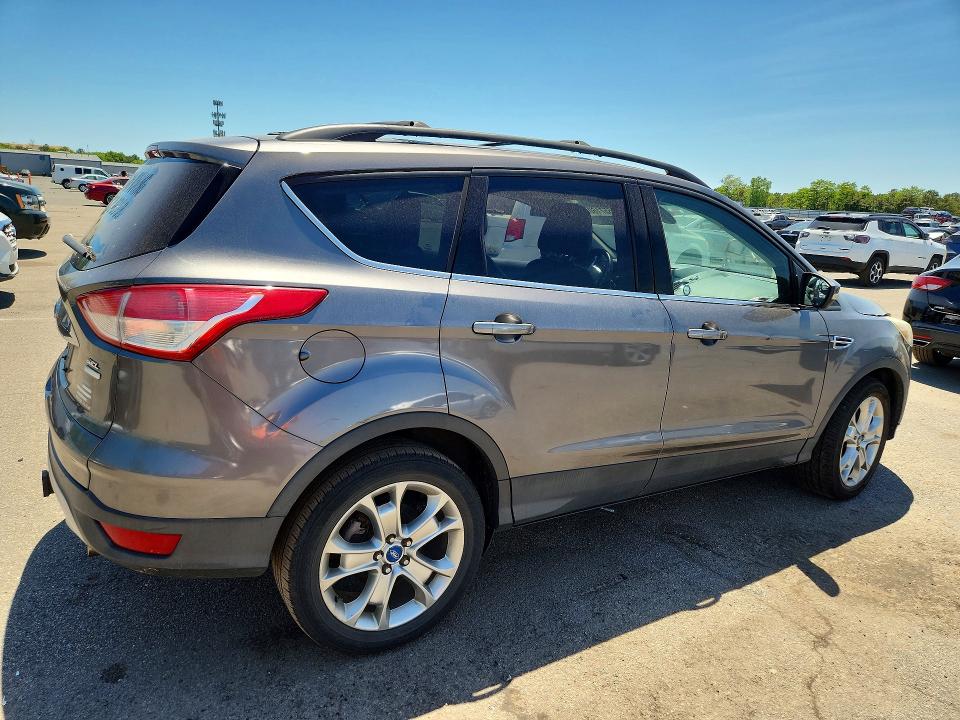 2013 Ford Escape მანქანა იყიდება აუქციონზე, vin: 1FMCU9H94DUA55795, აუქციონის ნომერი: 55571606