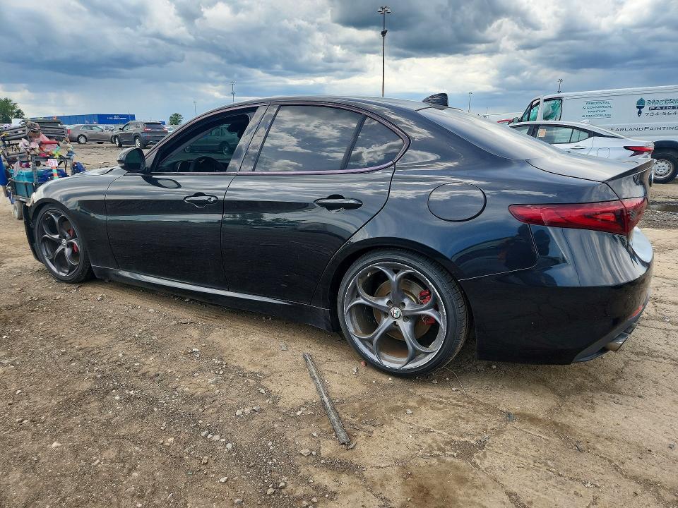 57572416 :رقم المزاد ، ZARFAEEN4H7544406 vin ، 2017 Alfa Romeo Giulia مزاد بيع