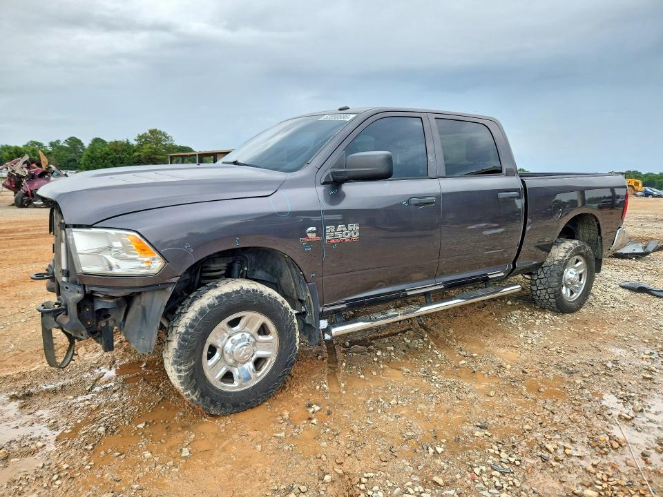 52890686 :رقم المزاد ، 3C6UR5CLXFG667681 vin ، 2015 Ram 2500 مزاد بيع