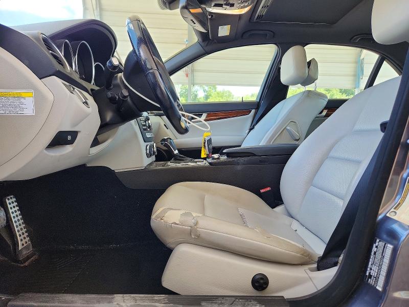 Продажа на аукционе авто 2013 Mercedes-benz C, vin: WDDGF8AB4DR288527, номер лота: 56990856