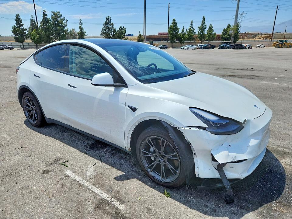 Продаж на аукціоні авто 2025 Tesla Model Y, vin: 7SAYGDED6SF272660, номер лоту: 58611066
